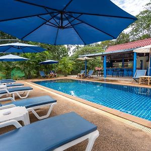 Lanta Lily Resort